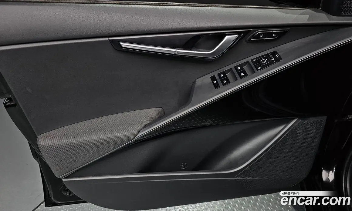 Kia Niro 2023 0.2 автомат (гидро), фото 14