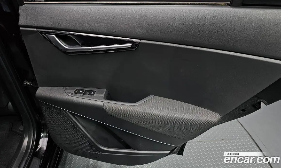 Kia Niro 2023 0.2 автомат (гидро), фото 15