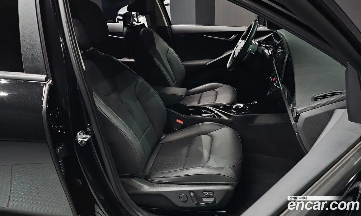 Kia Niro 2023 0.2 автомат (гидро), фото 16