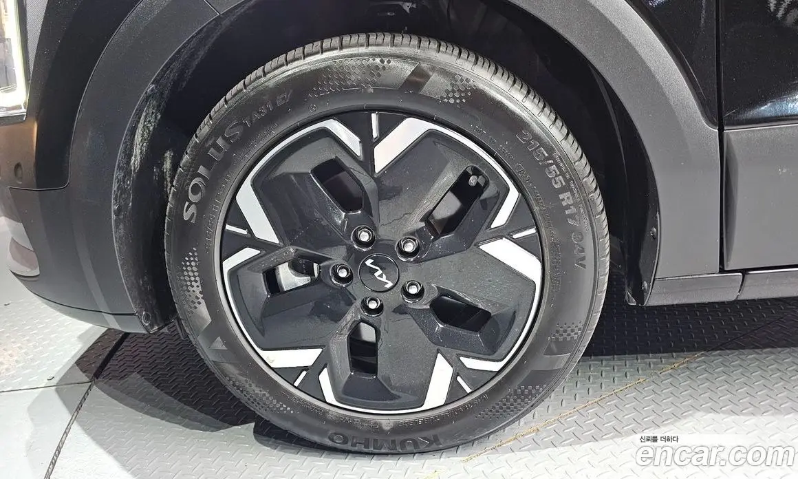 Kia Niro 2023 0.2 автомат (гидро), фото 5