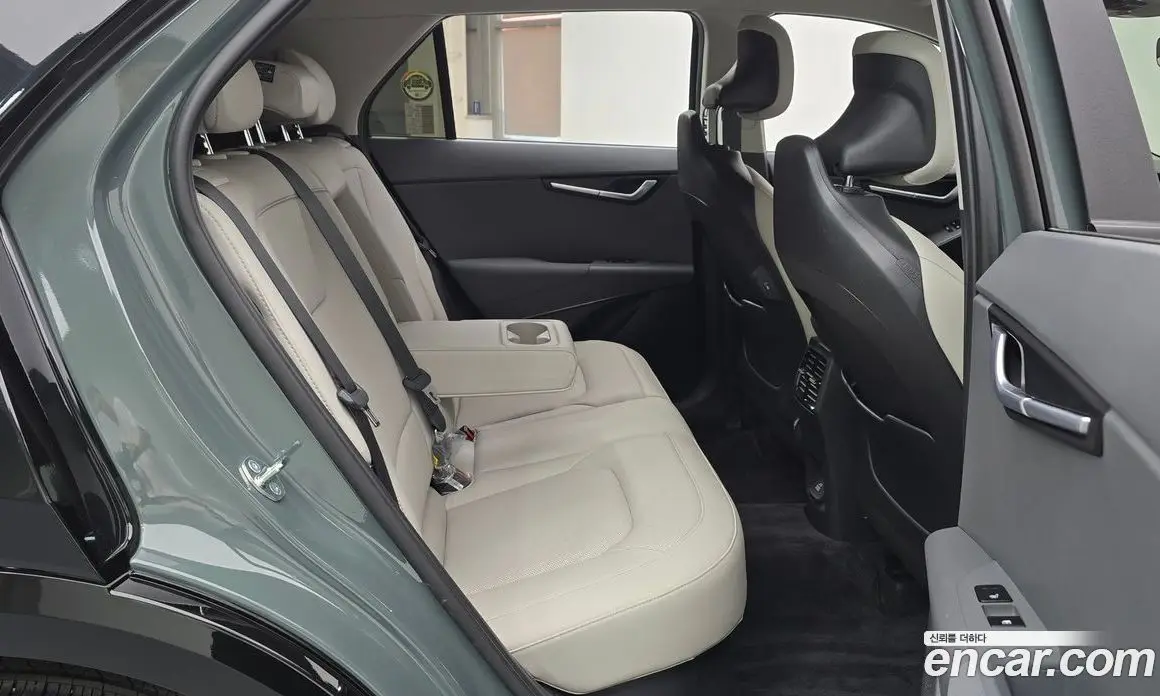 Kia Niro 2023 1.6 автомат (гидро), фото 12