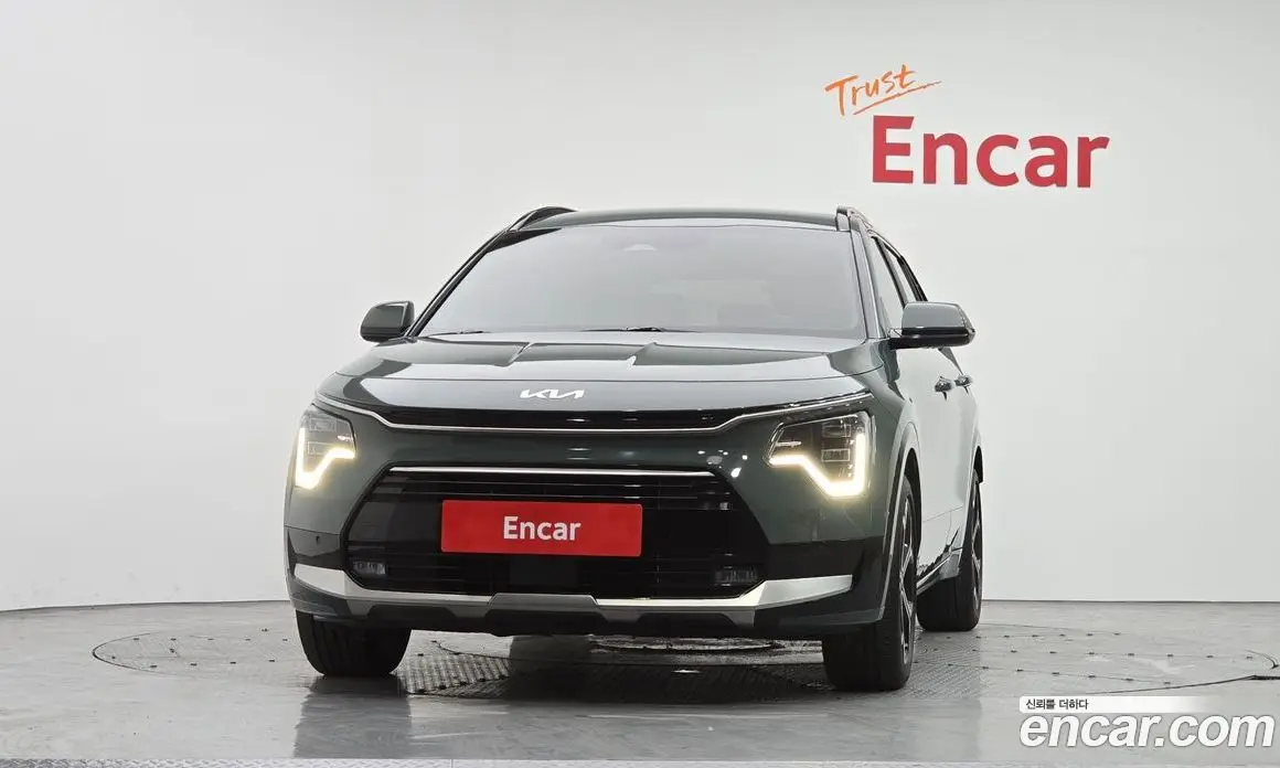 Kia Niro 2023 1.6 автомат (гидро), фото 3