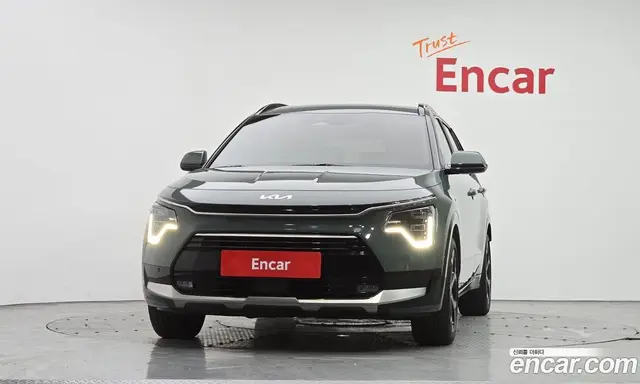 Kia Niro 2023 1.6 автомат (гидро), миниатюра 3