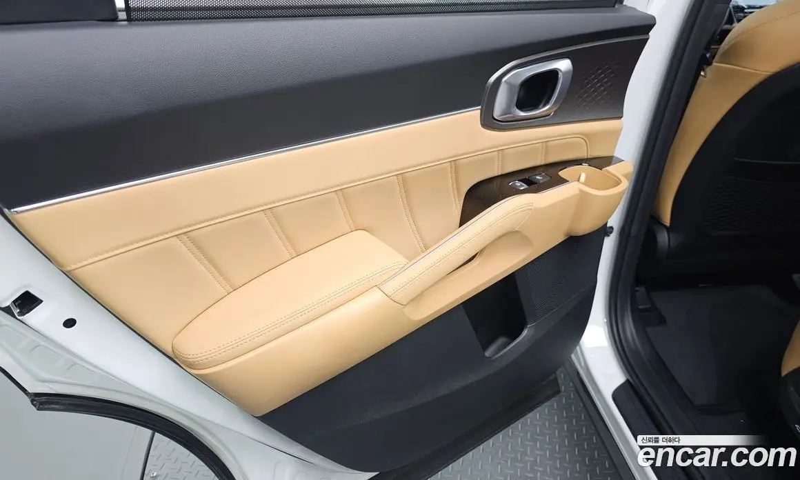 Kia Sorento 2023 2.5 автомат (гидро), фото 15
