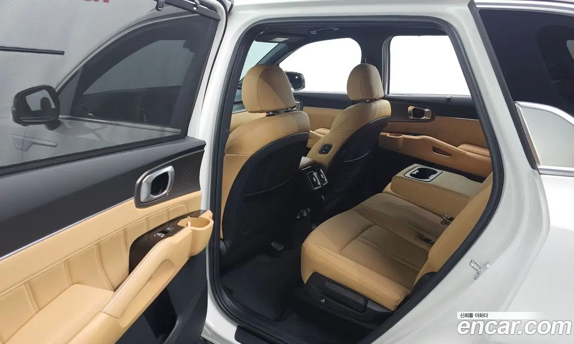 Kia Sorento 2023 2.5 автомат (гидро), фото 31