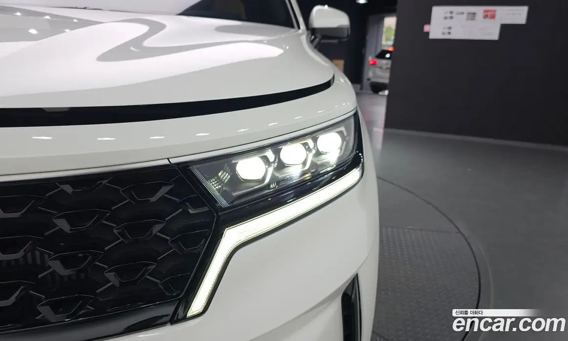 Kia Sorento 2023 2.5 автомат (гидро), фото 8