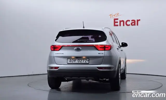 Kia Sportage 2015 1.7 автомат (гидро), миниатюра 4