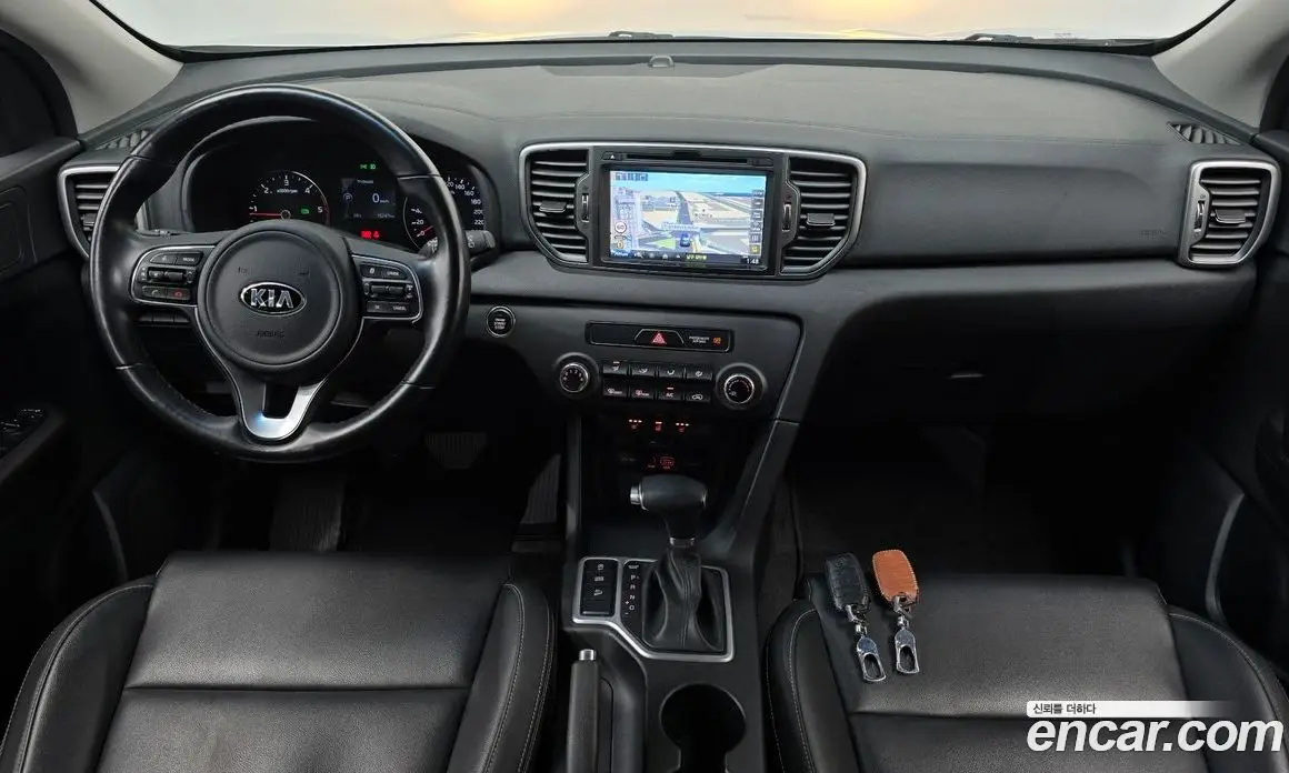 Kia Sportage 2015 1.7 автомат (гидро), фото 7