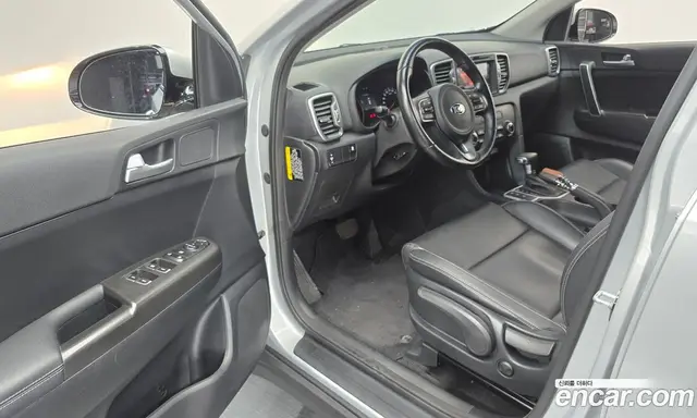 Kia Sportage 2015 1.7 автомат (гидро), миниатюра 10