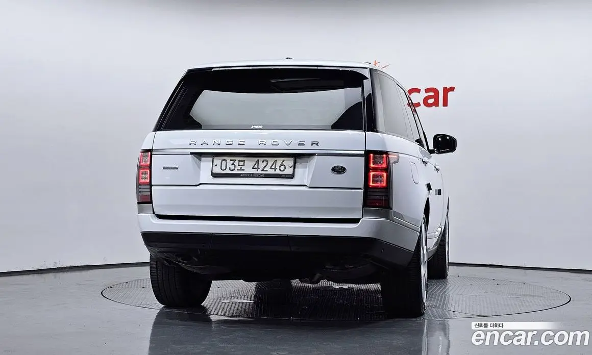 Land Rover Range Rover 2016 4.4 автомат (гидро), фото 4