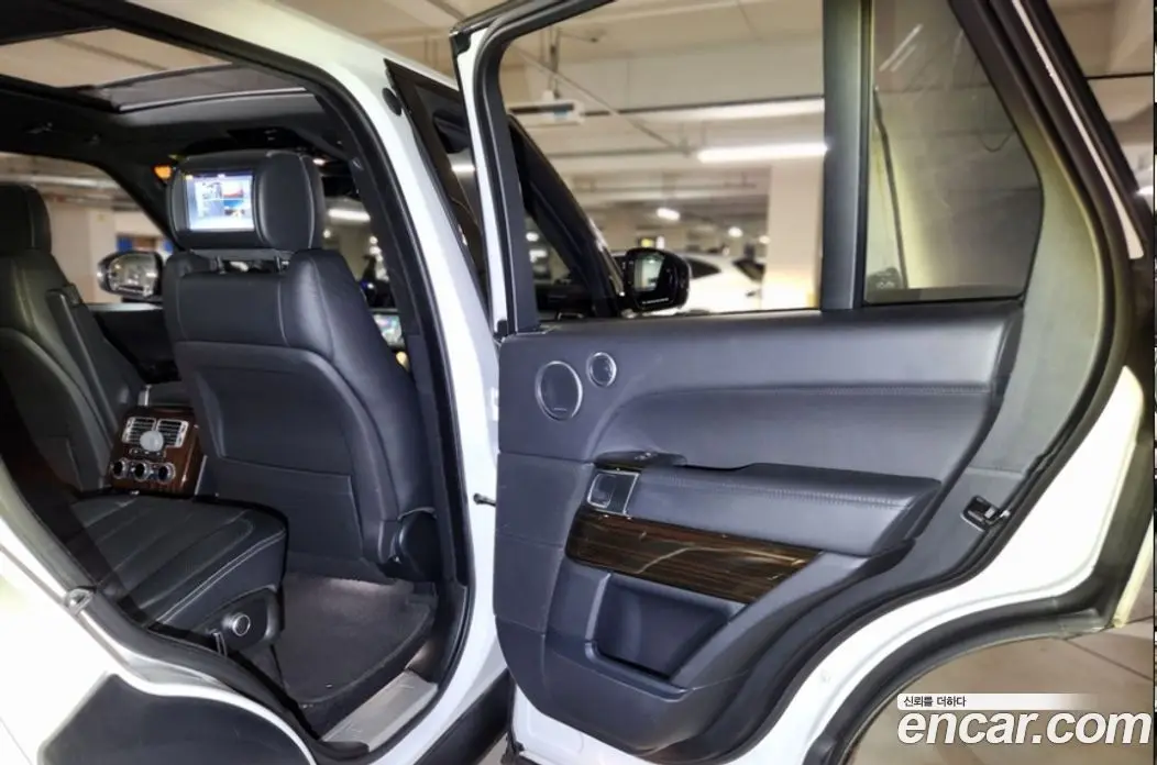 Land Rover Range Rover 2017 5.0 автомат (гидро), фото 13