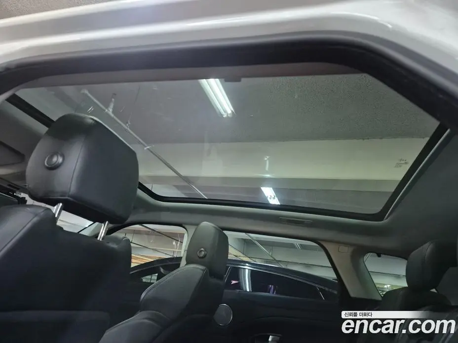 Land Rover Range Rover Evoque 2018 2.0 автомат (гидро), фото 20