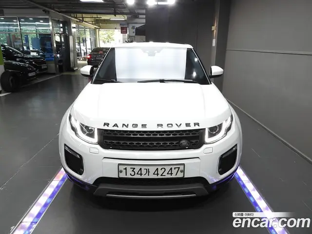 Land Rover Range Rover Evoque 2018 2.0 автомат (гидро), миниатюра 3