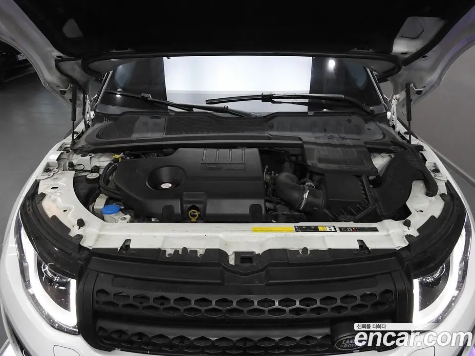 Land Rover Range Rover Evoque 2018 2.0 автомат (гидро), фото 6