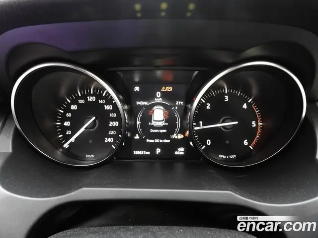 Land Rover Range Rover Evoque 2018 2.0 автомат (гидро), миниатюра 8