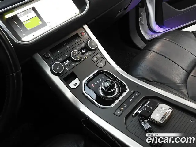 Land Rover Range Rover Evoque 2018 2.0 автомат (гидро), миниатюра 9
