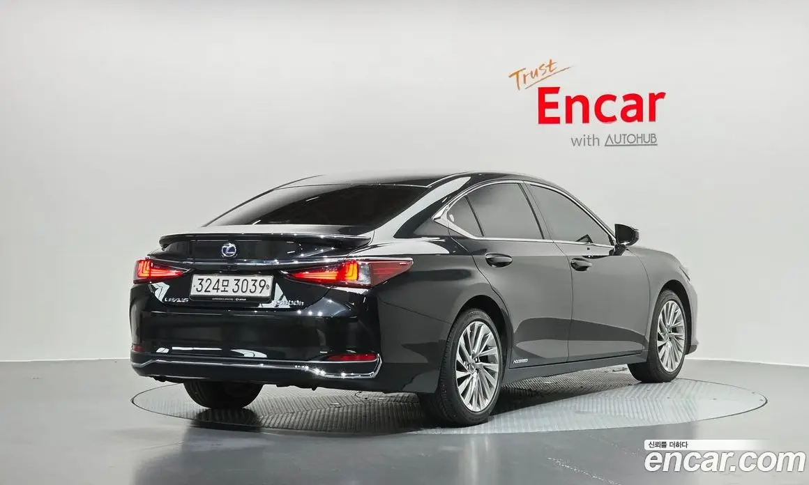 Lexus ES 2021 2.5 автомат (гидро), фото 2 Lexus ES 2021 2.5 автомат (гидро), фото 2