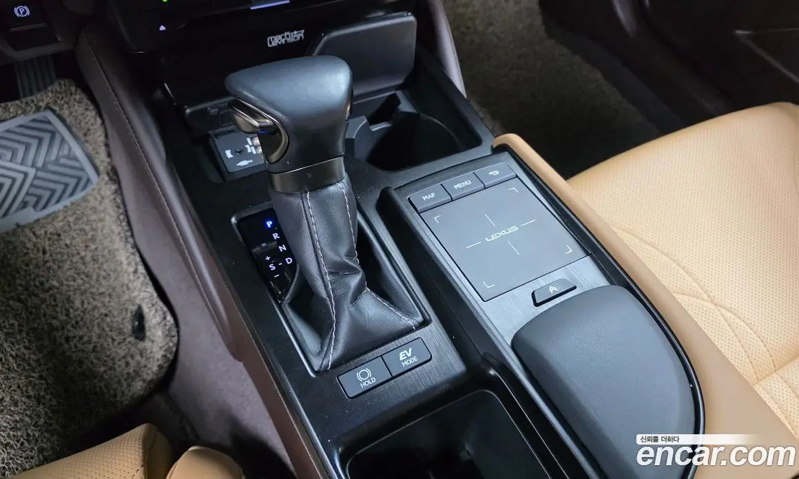 Lexus ES 2021 2.5 автомат (гидро), фото 9 Lexus ES 2021 2.5 автомат (гидро), фото 9