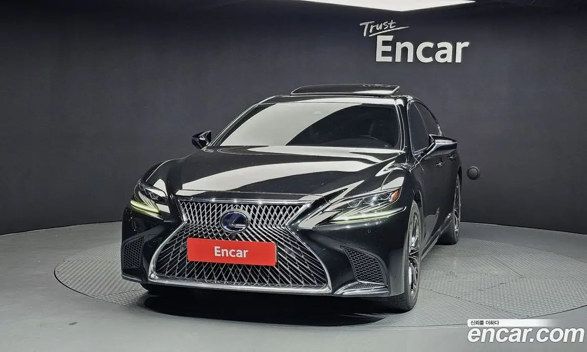 Lexus LS 2018 3.5 автомат (гидро), фото 3 Lexus LS 2018 3.5 автомат (гидро), фото 3
