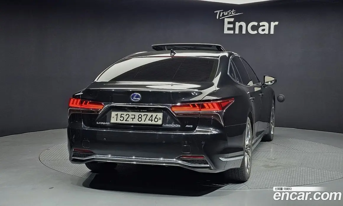 Lexus LS 2018 3.5 автомат (гидро), фото 4 Lexus LS 2018 3.5 автомат (гидро), фото 4