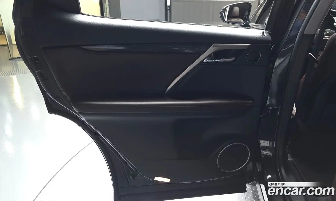 Lexus RX 2020 3.5 автомат (гидро), фото 15 Lexus RX 2020 3.5 автомат (гидро), фото 15