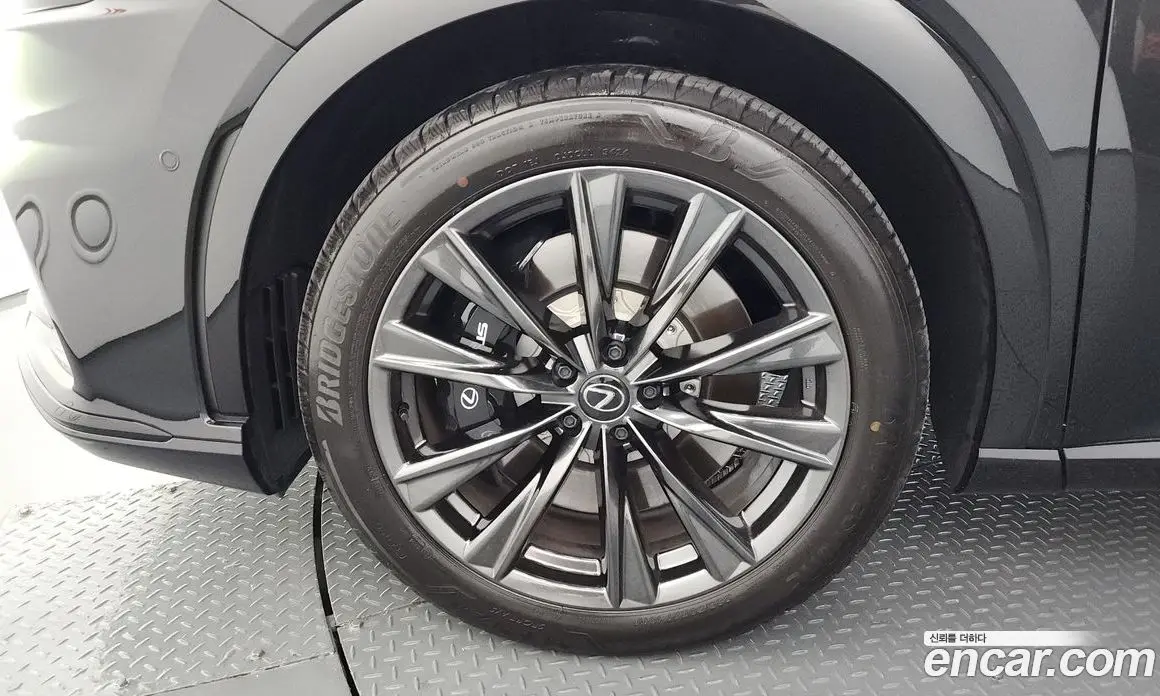Lexus RX 2024 2.4 автомат (гидро), фото 5 Lexus RX 2024 2.4 автомат (гидро), фото 5