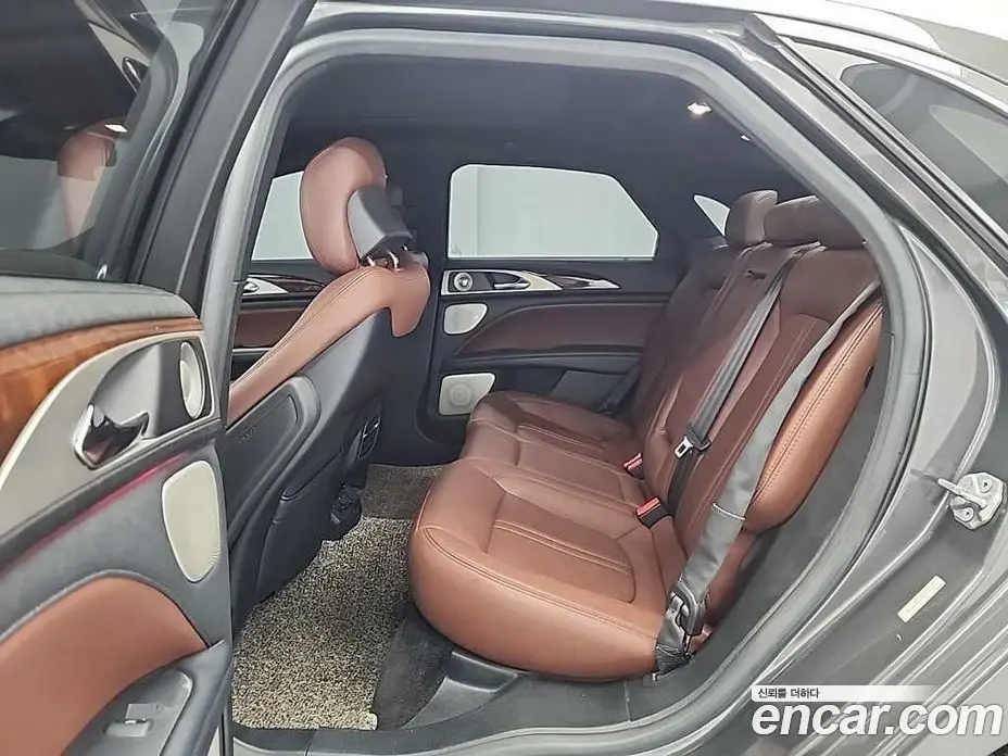 Lincoln MKZ 2016 2.0 автомат (гидро), фото 12 Lincoln MKZ 2016 2.0 автомат (гидро), фото 12