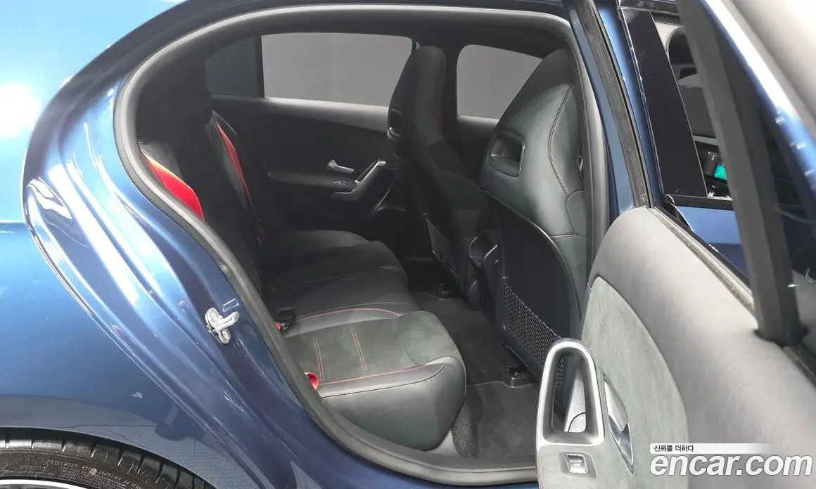 Mercedes-Benz A-Class 2023 2.0 автомат (гидро), фото 18
