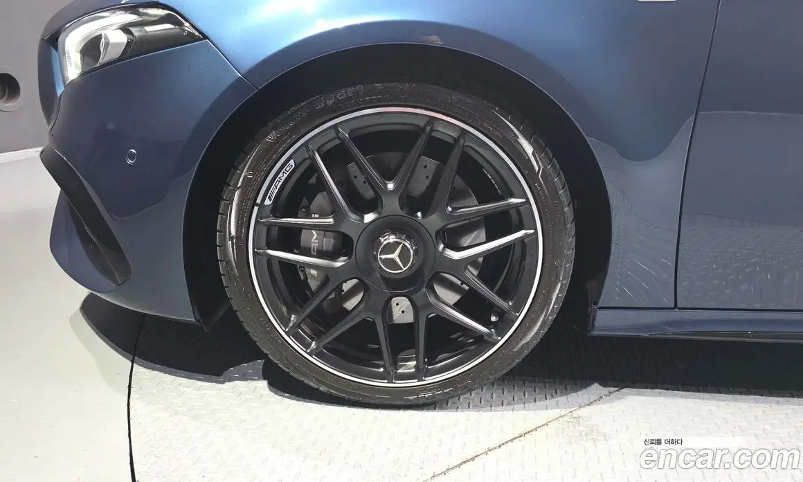 Mercedes-Benz A-Class 2023 2.0 автомат (гидро), фото 5