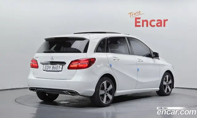 Mercedes-Benz B-Class 2018 2.0 автомат (гидро), миниатюра 2