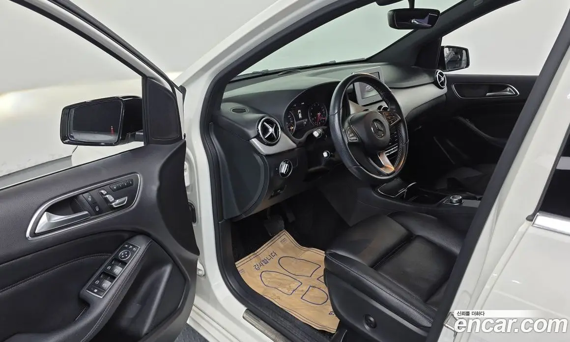 Mercedes-Benz B-Class 2018 2.0 автомат (гидро), фото 13