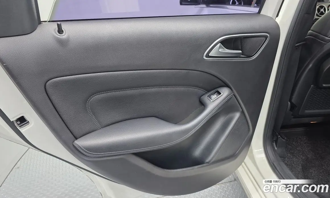 Mercedes-Benz B-Class 2018 2.0 автомат (гидро), фото 15