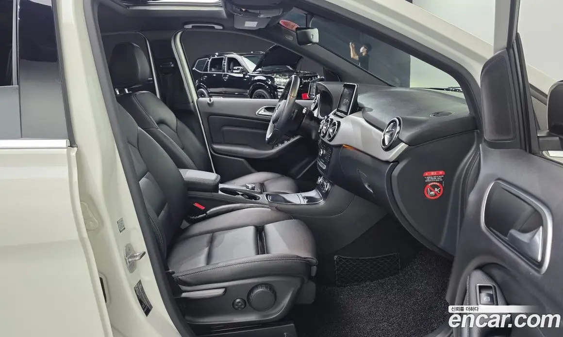Mercedes-Benz B-Class 2018 2.0 автомат (гидро), фото 16