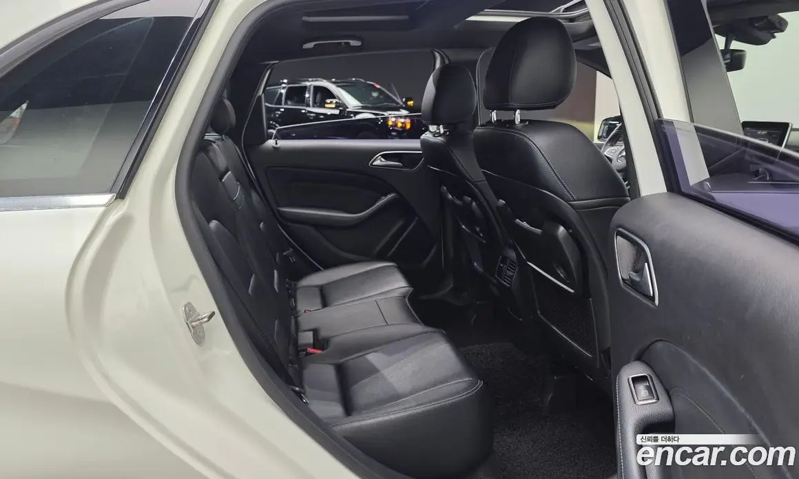 Mercedes-Benz B-Class 2018 2.0 автомат (гидро), фото 17