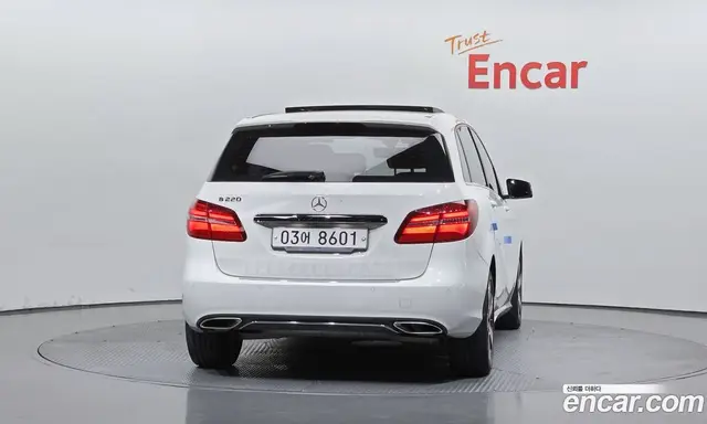 Mercedes-Benz B-Class 2018 2.0 автомат (гидро), миниатюра 4