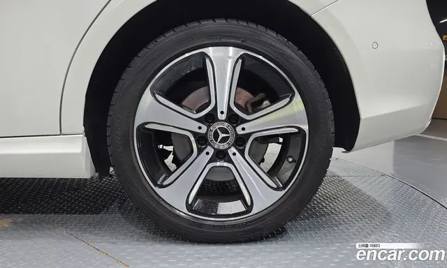Mercedes-Benz B-Class 2018 2.0 автомат (гидро), миниатюра 7