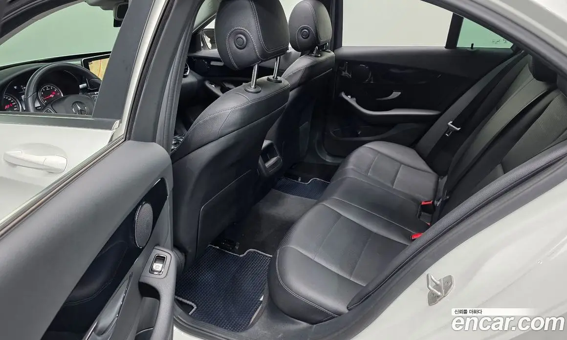 Mercedes-Benz C-Class 2015 2.0 автомат (гидро), фото 12