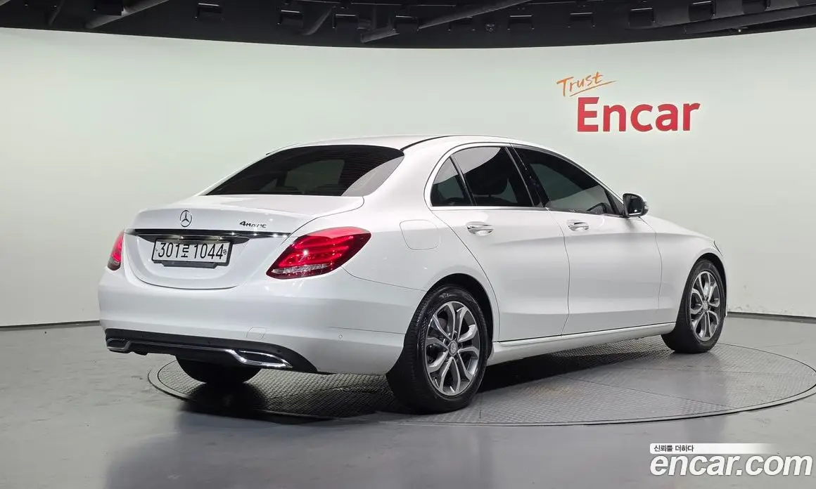 Mercedes-Benz C-Class 2016 2.1 автомат (гидро), фото 2 Mercedes-Benz C-Class 2016 2.1 автомат (гидро), фото 2