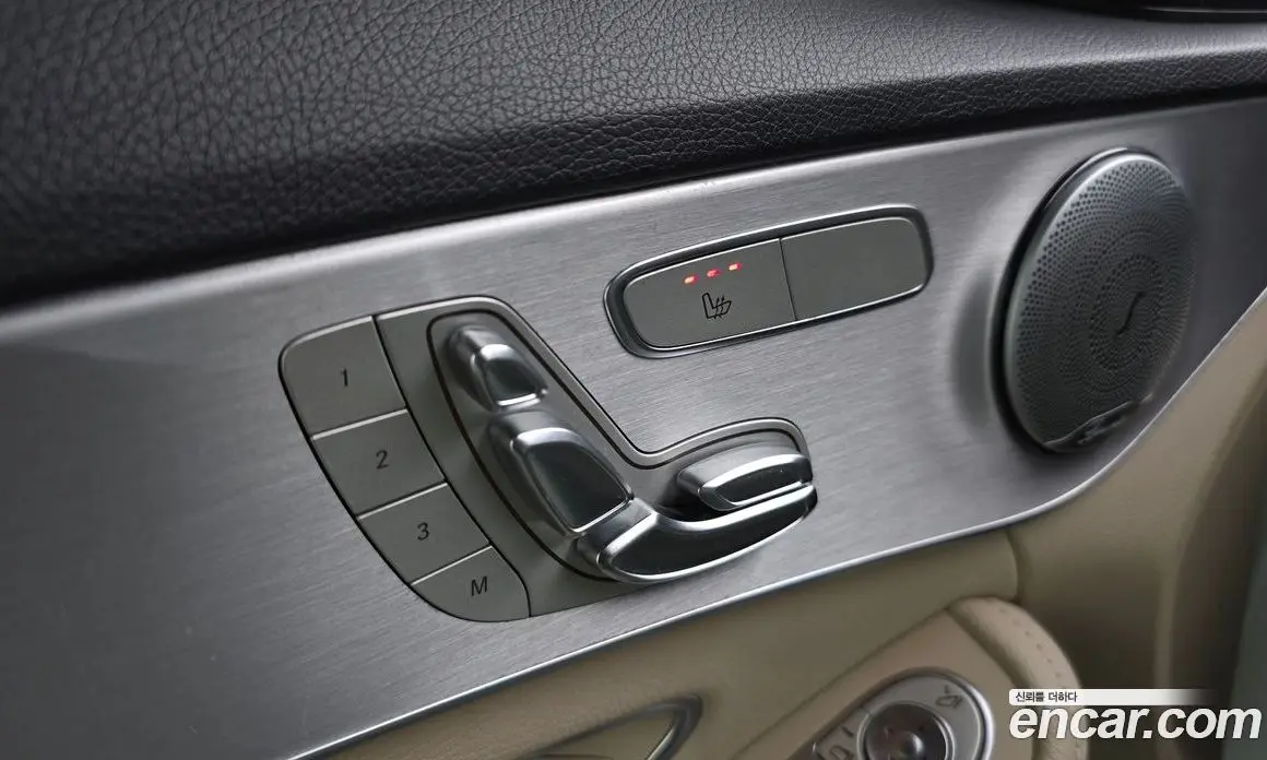 Mercedes-Benz C-Class 2016 2.1 автомат (гидро), фото 18 Mercedes-Benz C-Class 2016 2.1 автомат (гидро), фото 18