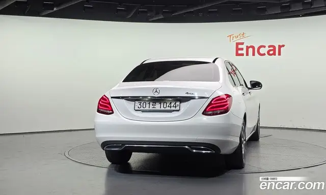 Mercedes-Benz C-Class 2016 2.1 автомат (гидро), миниатюра 4 Mercedes-Benz C-Class 2016 2.1 автомат (гидро), миниатюра 4
