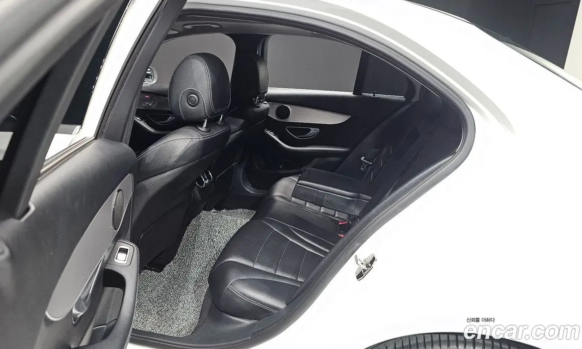 Mercedes-Benz C-Class 2017 2.0 автомат (гидро), фото 12