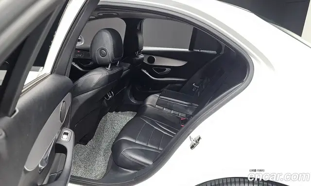 Mercedes-Benz C-Class 2017 2.0 автомат (гидро), миниатюра 12