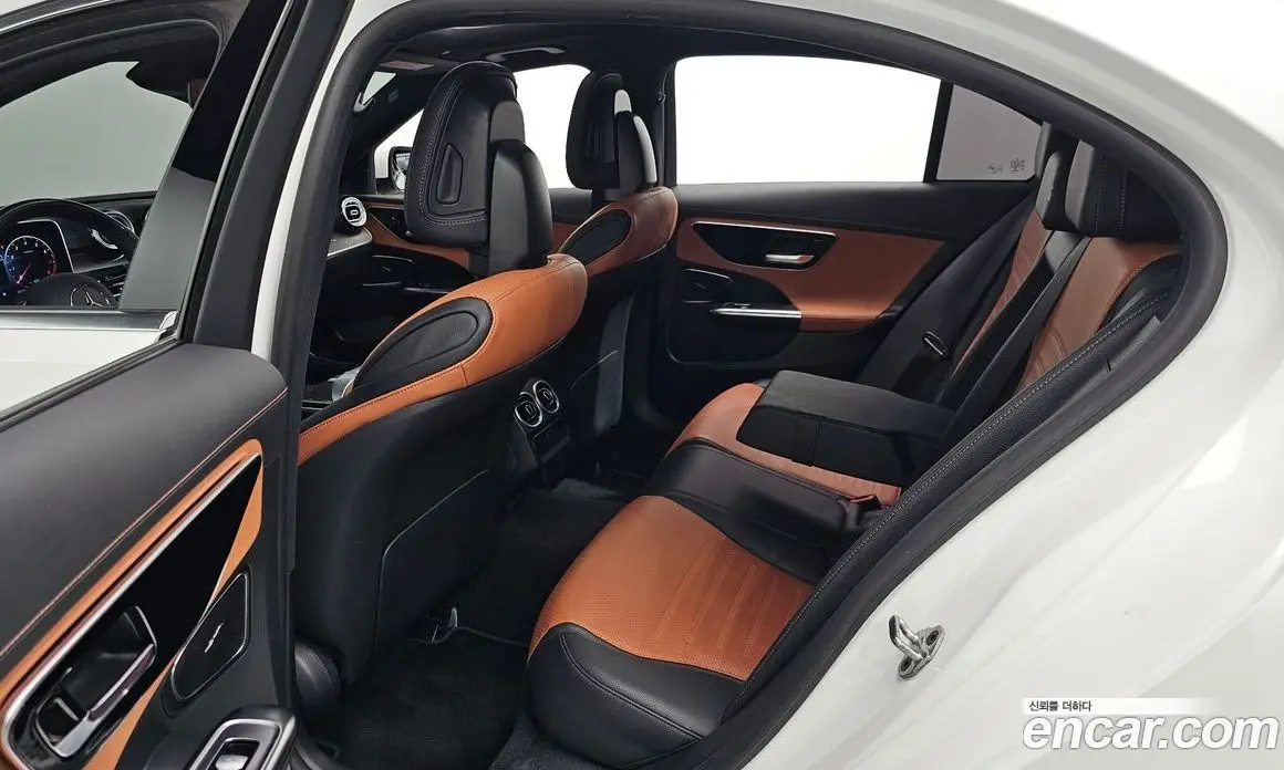 Mercedes-Benz C-Class 2022 2.0 автомат (гидро), фото 16