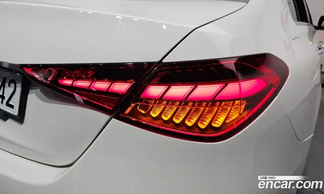 Mercedes-Benz C-Class 2022 2.0 автомат (гидро), миниатюра 9