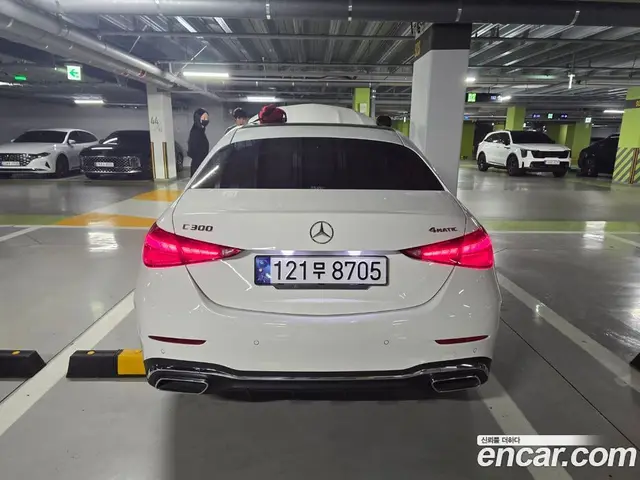 Mercedes-Benz C-Class 2023 2.0 автомат (гидро), миниатюра 2