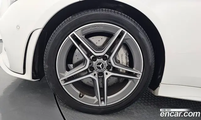Mercedes-Benz CLS-Class 2019 1.9 автомат (гидро), миниатюра 5
