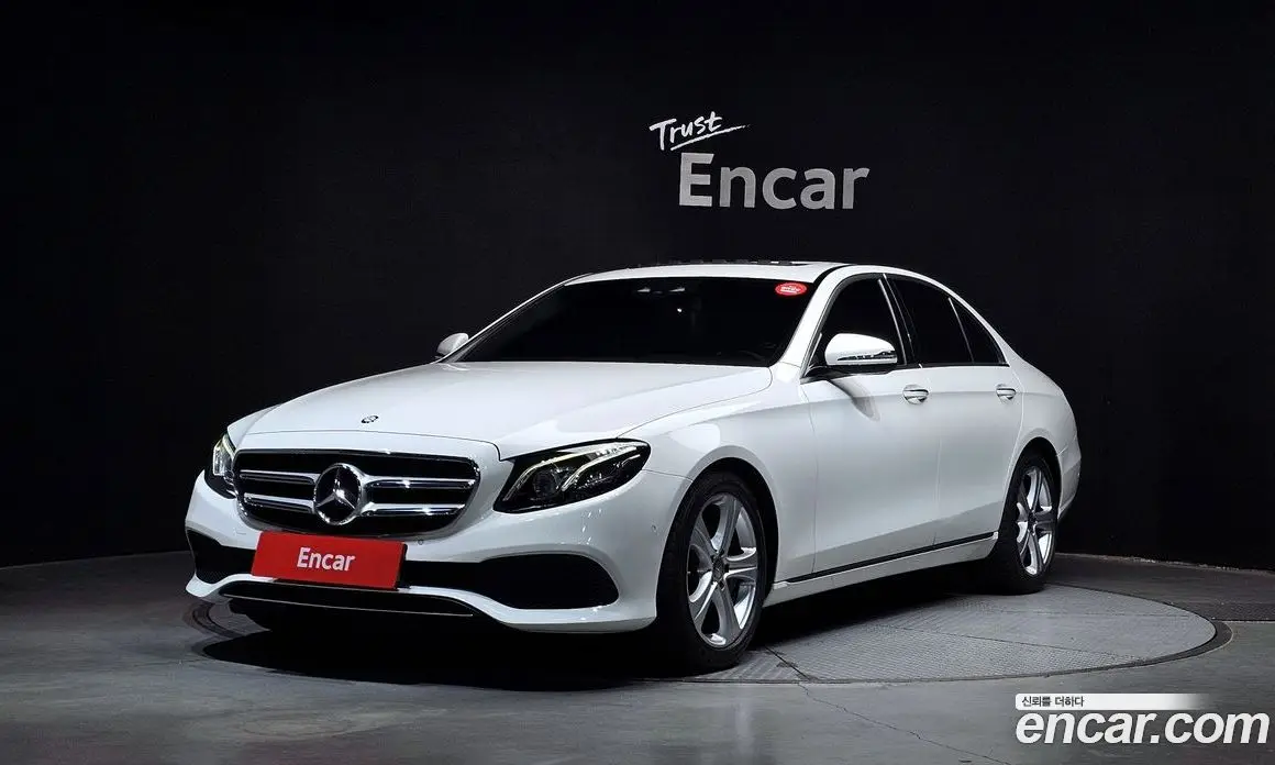 Mercedes-Benz E-Class 2016 1.9 автомат (гидро), фото 1 Mercedes-Benz E-Class 2016 1.9 автомат (гидро), фото 1