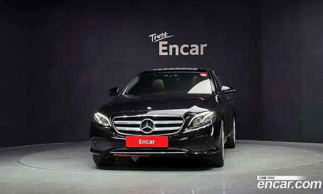 Mercedes-Benz E-Class 2017 1.9 автомат (гидро), миниатюра 3