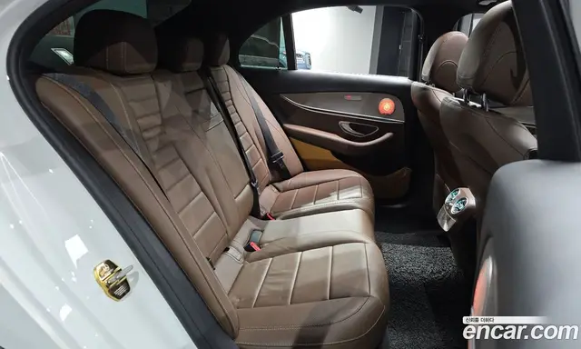 Mercedes-Benz E-Class 2018 2.0 автомат (гидро), миниатюра 11