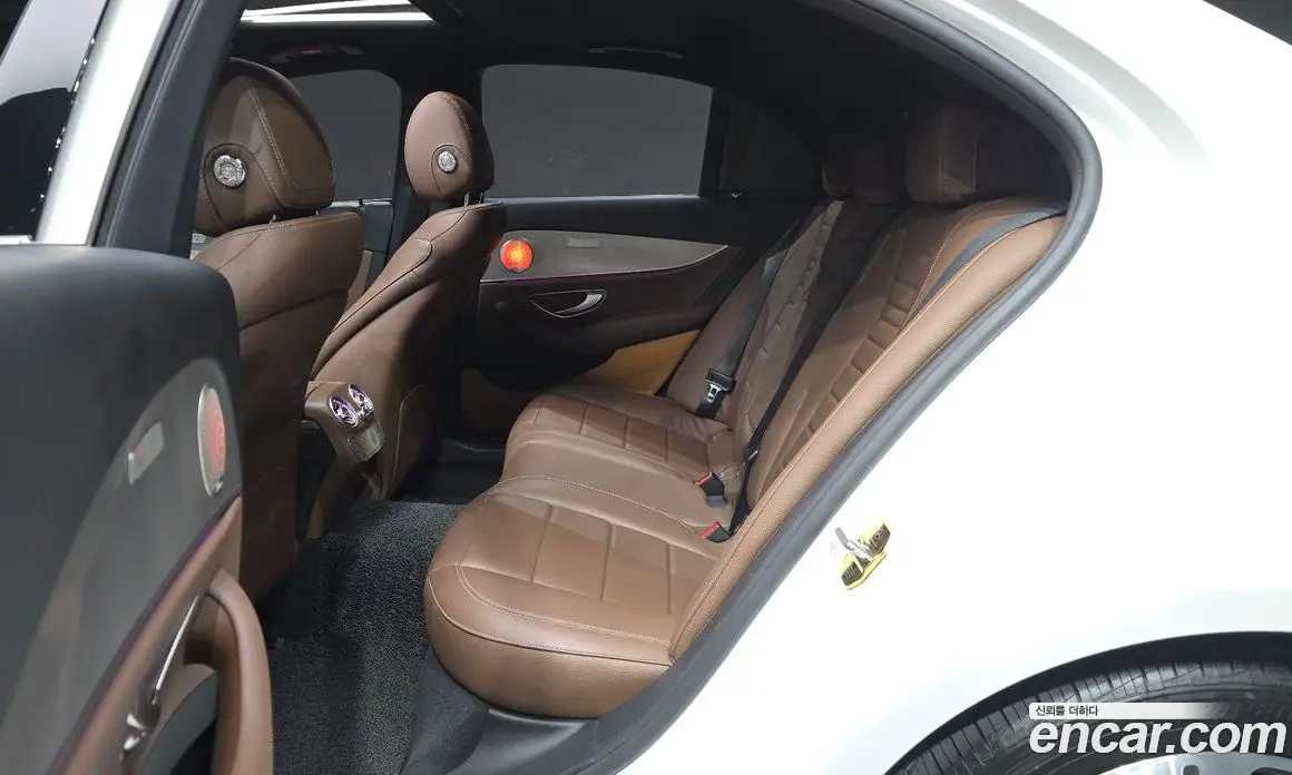 Mercedes-Benz E-Class 2018 2.0 автомат (гидро), фото 12